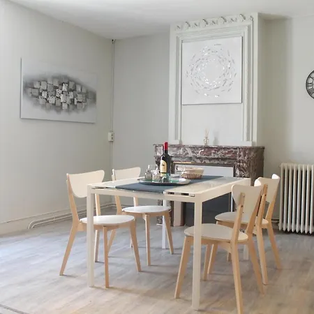 Rue Des Eyzins Apartamento